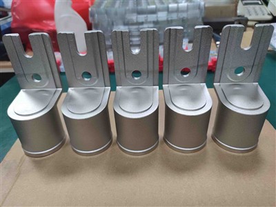 Un nouveau projet de produits moulés sous pression avec usinage CNC